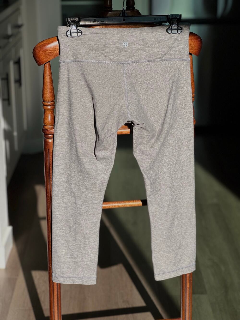Lululemon Gray Heather Crop Leggings Sz 6 High Rise Athletic Yoga Workout Pants